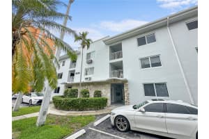 2430 Ne 135th St 303 North Miami, FL 33181 - MLS#A11862362