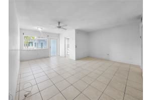 2430 Ne 135th St 303 North Miami, FL 33181 - MLS#A11862362