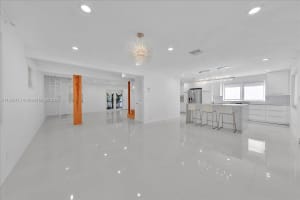 348 Palm St 0, Hollywood, FL 33019 - MLS#A11862412