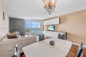 325 S Biscayne Blvd 1918 Miami, FL 33131 - MLS#A11862438