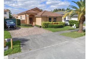 1070 Nw 129th Pl, Miami