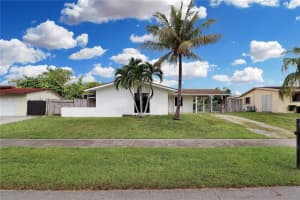 15840 Sw 105th Ct, Miami