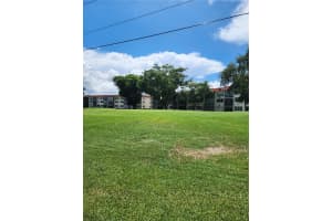 681 S Hollybrook Dr 110, Pembroke Pines, FL 33025 - MLS#A11862477