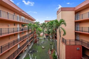 1810 W 56th St 3204, Hialeah