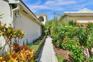 6450 Brava Way, Boca Raton, FL 33433 - MLS#A11862558