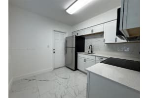 1431 N 14th Way Front Hollywood, FL 33020 - MLS#A11862569