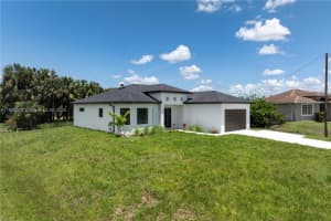 2601 Karen Cir, Lehigh Acres, FL 33971, - MLS#A11862573