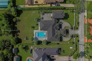 411 Nw 125th Ave Miami, FL 33182 - MLS#A11862587