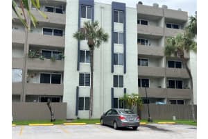 10000 Nw 80th Ct 2166, Hialeah Gardens