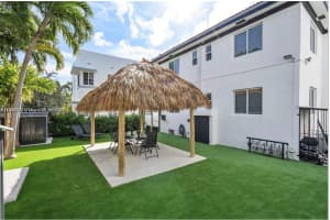 815 W 39th St 1, Miami Beach, FL 33140 - MLS#A11862624