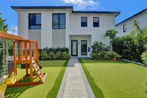 8211 Nw 43rd Ter Doral, FL 33166 - MLS#A11862675