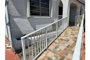 275 E 34th St, Hialeah, FL 33013 - MLS#A11862683