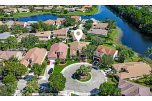 211 Cameron Ct, Weston