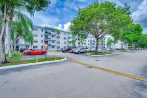 1221 SW 122nd Ave 215, Miami, FL 33184 - MLS#A11862714