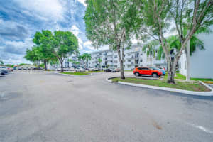 1221 SW 122nd Ave 215, Miami, FL 33184 - MLS#A11862714