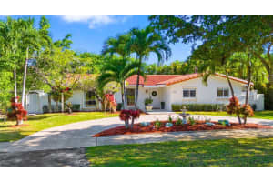 6841 Sw 48th St, Miami