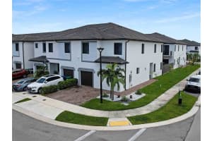 13663 Sw 158th Ave, Miami