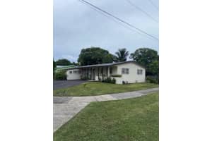 1301 NW 175th St, Miami Gardens, FL 33169 - MLS#A11862768