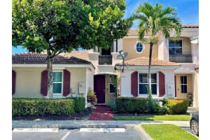 4203 Ne 22nd Dr, Homestead