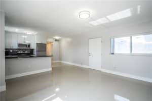 1986 Biarritz Dr 306, Miami Beach, FL 33141 - MLS#A11862814