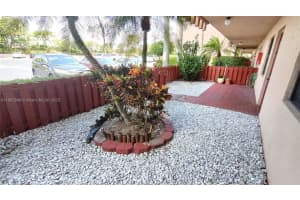 7220 Lake Cir Dr 106 Margate, FL 33063 - MLS#A11862848