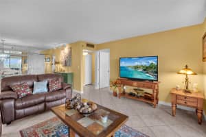 900 Saint Charles Pl Ph9 Pembroke Pines, FL 33026 - MLS#A11862911