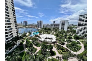 2500 Parkview Dr 1215, Hallandale Beach