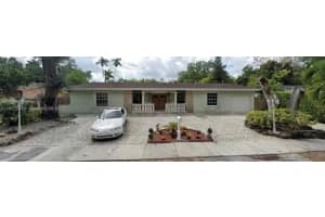 720 Ne 155 St, Miami