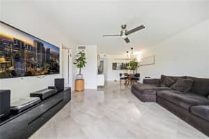 10401 W Broward Blvd 209, Plantation, FL 33324 - MLS#A11862990