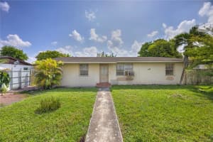 345 SW 18th Ave, Homestead, FL 33030 - MLS#A11862998