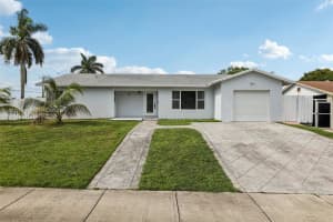 11121 Sw 162nd Ter, Miami