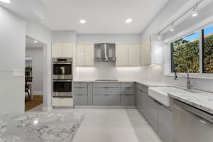 1410 Cleveland Rd Miami Beach, FL 33141 - MLS#A11863101