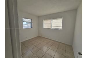 2418 SW 42nd Ave 1B, Fort Lauderdale, FL 33317 - MLS#A11863119