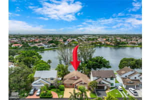 7755 Nw 187th Ter, Hialeah
