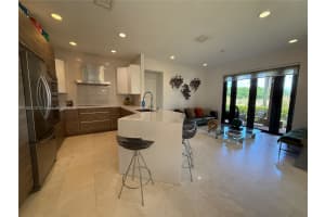 2729 Kinsington Cir 4-2 Weston, FL 33332 - MLS#A11863137