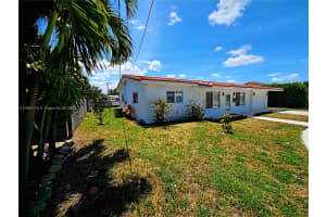 1430 Ne 53rd Ct Fort Lauderdale, FL 33334 - MLS#A11863178