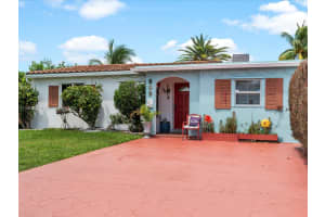 609 Sw 2nd Ave Hallandale Beach, FL 33009 - MLS#A11863227