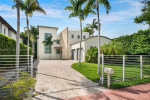 980 W 48th St Miami Beach, FL 33140 - MLS#A11863235