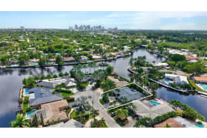 2131 NE 15th Ter, Wilton Manors, FL 33305 - MLS#A11863259