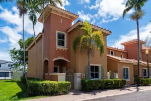 3066 S Red Mangrove Ln S 201-2, Dania Beach