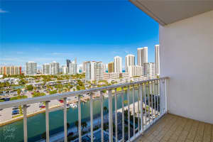 500 Bayview Dr 1227, Sunny Isles Beach, FL 33160 - MLS#A11863354