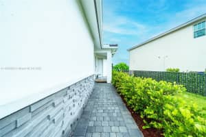 4230 Rosa Dr Deerfield Beach, FL 33064 - MLS#A11863393