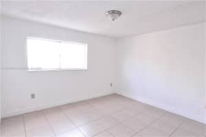 2750 W 76th St 210, Hialeah, FL 33016 - MLS#A11863396