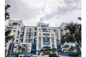 7600 Collins Ave 416, Miami Beach, FL 33141 - MLS#A11863408