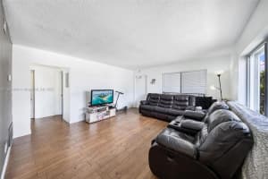 2415 Lincoln St 306, Hollywood, FL 33020 - MLS#A11863409