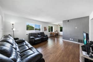 2415 Lincoln St 306, Hollywood, FL 33020 - MLS#A11863409