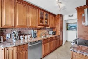 322 Buchanan St 810 Hollywood, FL 33019 - MLS#A11863424