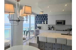 6365 Collins Ave 1402, Miami Beach, FL 33141 - MLS#A11863451