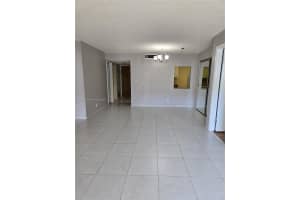 1301 NE 7th St 207, Hallandale Beach, FL 33009 - MLS#A11863455
