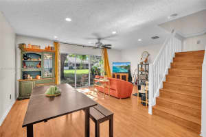 632 Nw 208th Ter Pembroke Pines, FL 33029 - MLS#A11863516